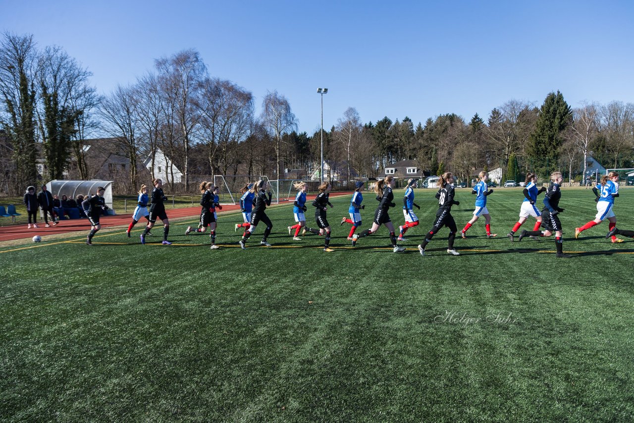 Bild 134 - B-Juniorinnen Halbfinale SVHU - Holstein Kiel : Ergebnis: 3:0